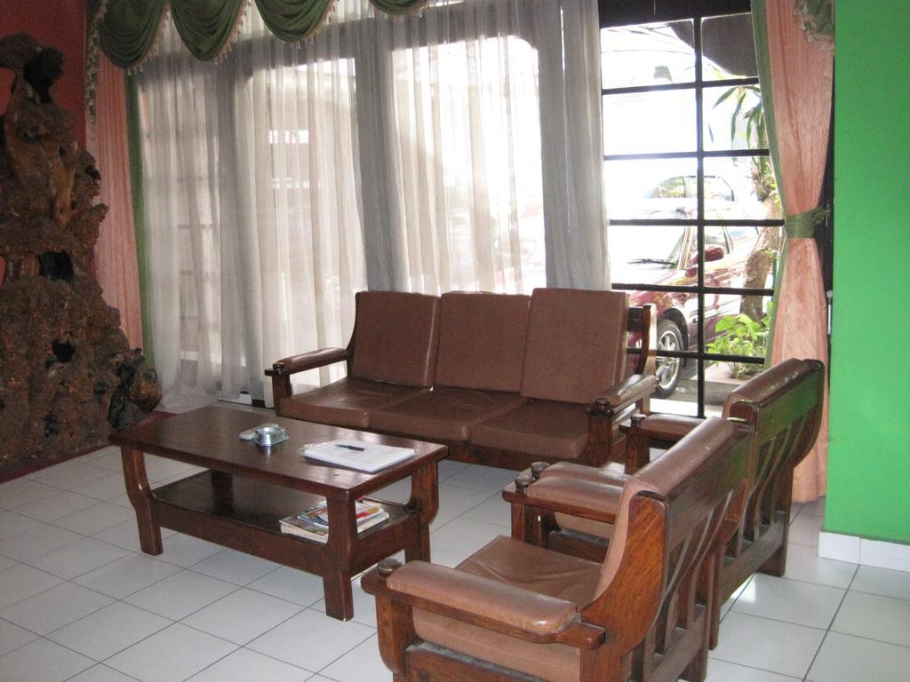 Sekar Sari Inn Kuta  Exterior photo